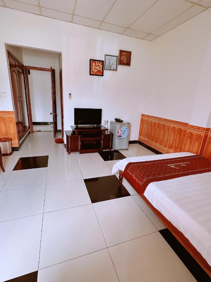 Truc Hoang Ha Hotel Tỉnh Kontum Екстериор снимка