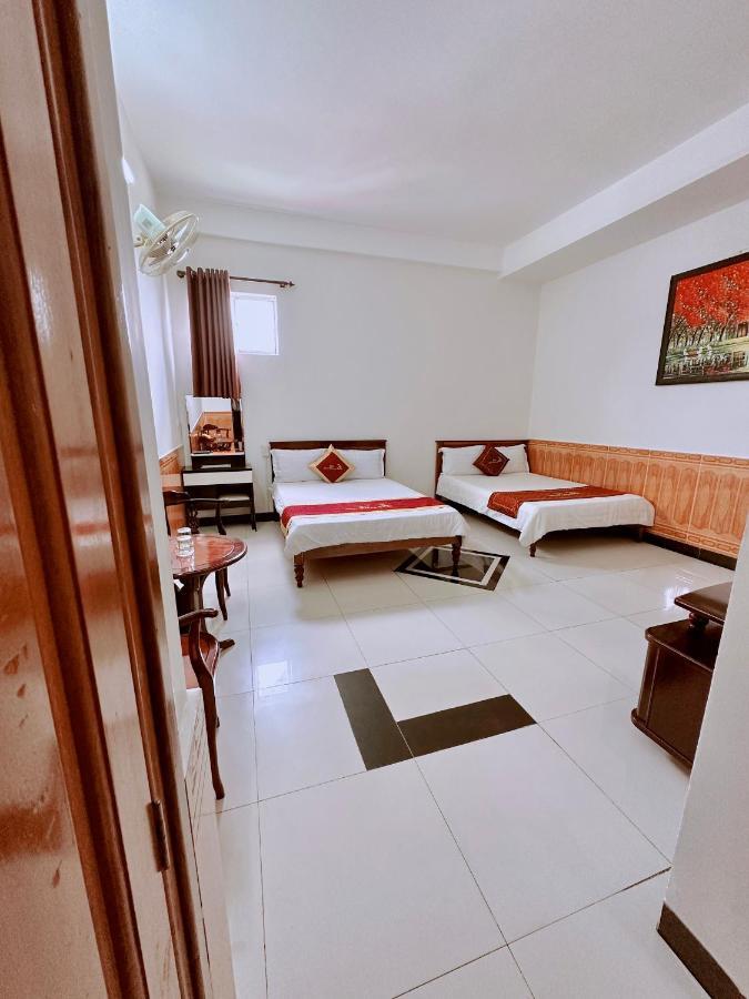 Truc Hoang Ha Hotel Tỉnh Kontum Екстериор снимка