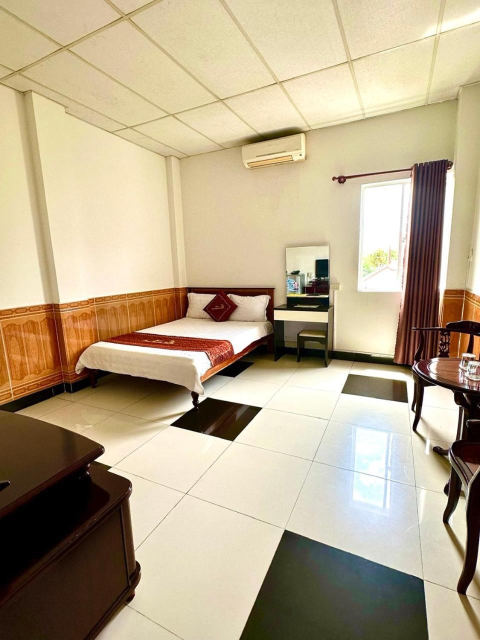 Truc Hoang Ha Hotel Tỉnh Kontum Екстериор снимка
