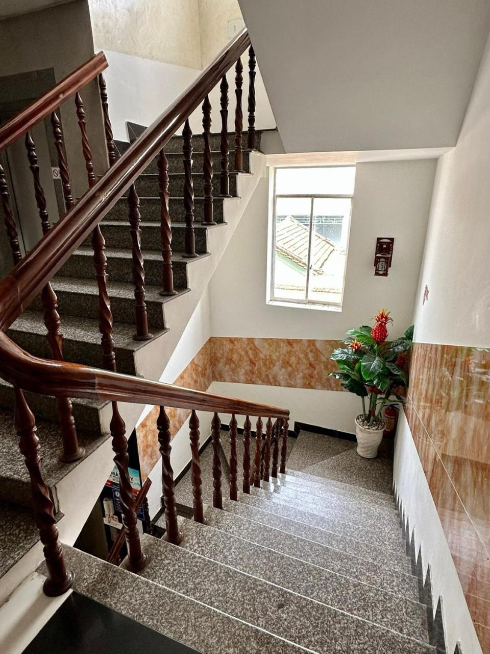 Truc Hoang Ha Hotel Tỉnh Kontum Екстериор снимка